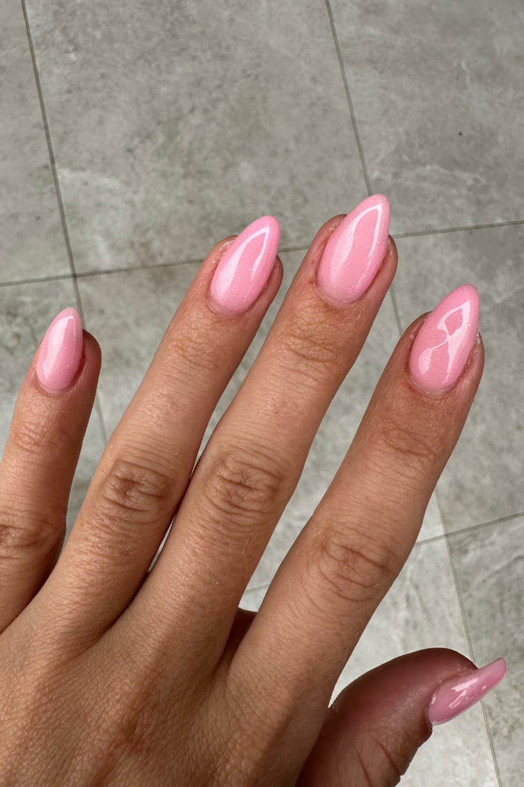 Birthday Glitter · 544 – Nestemäinen rakennegeeli Nailsterilta, kuva 3