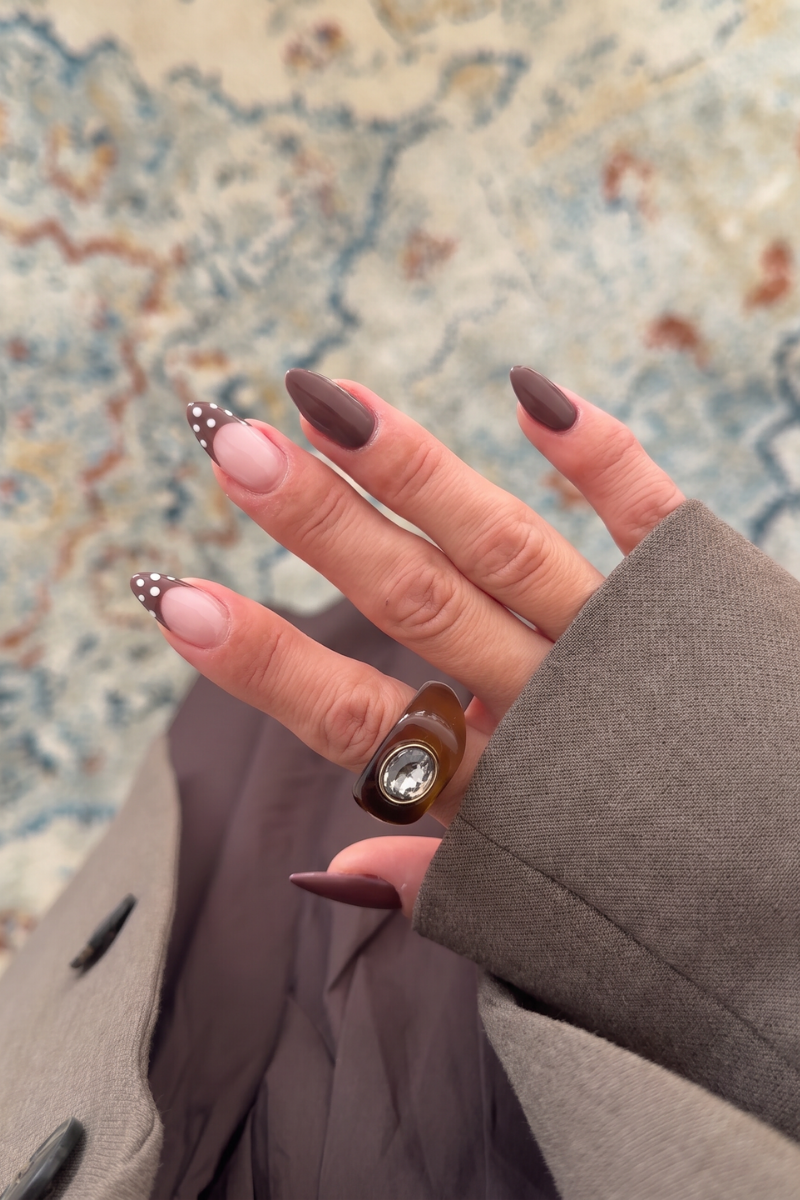 Capricious Dots Look