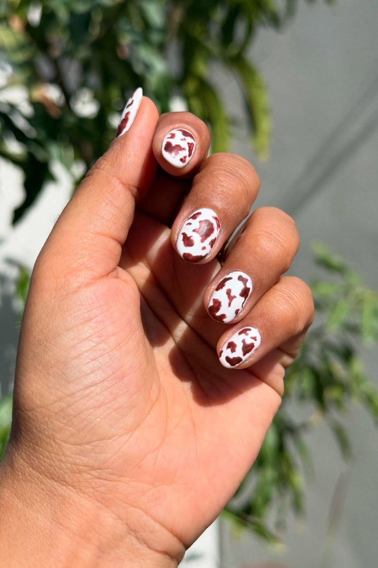 Cow Look – Geelilakkalook Nailsterilta