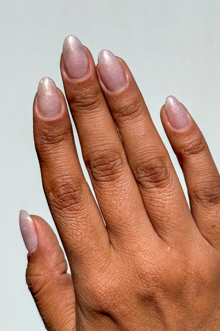 Champagne Pearl · 468 – Geelilakka Nailsterilta, kuva 3