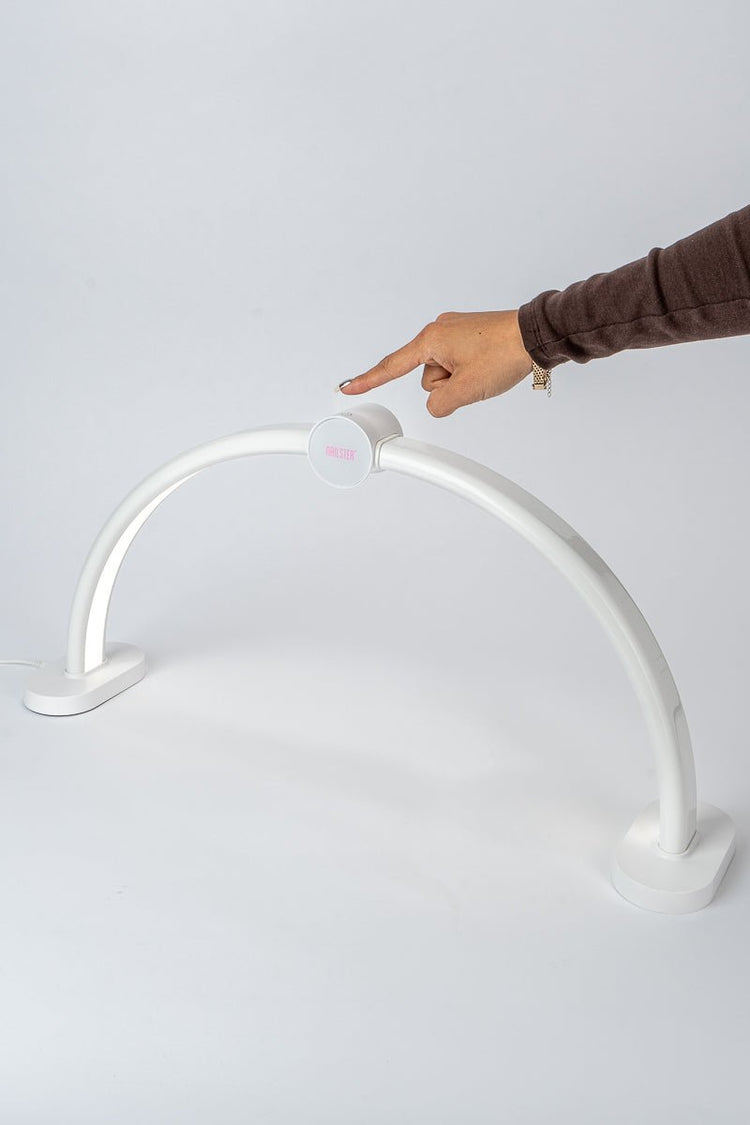 Curve LED -pöytävalaisin