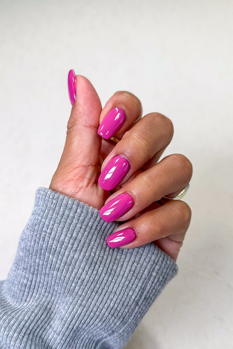 Dusty Fuchsia · 523 – Geelilakka Nailsterilta, kuva 3