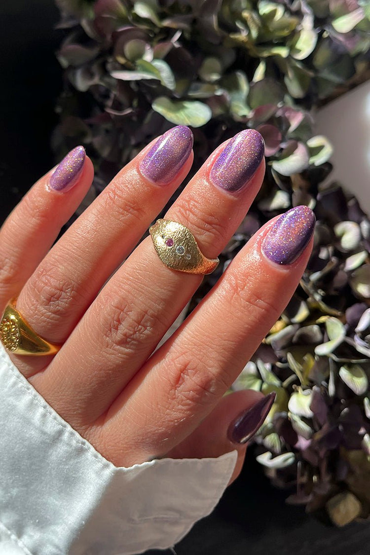 Fireworks Cat Eye · 320 – Geelilakka Cat Eye Nailsterilta, kuva 3