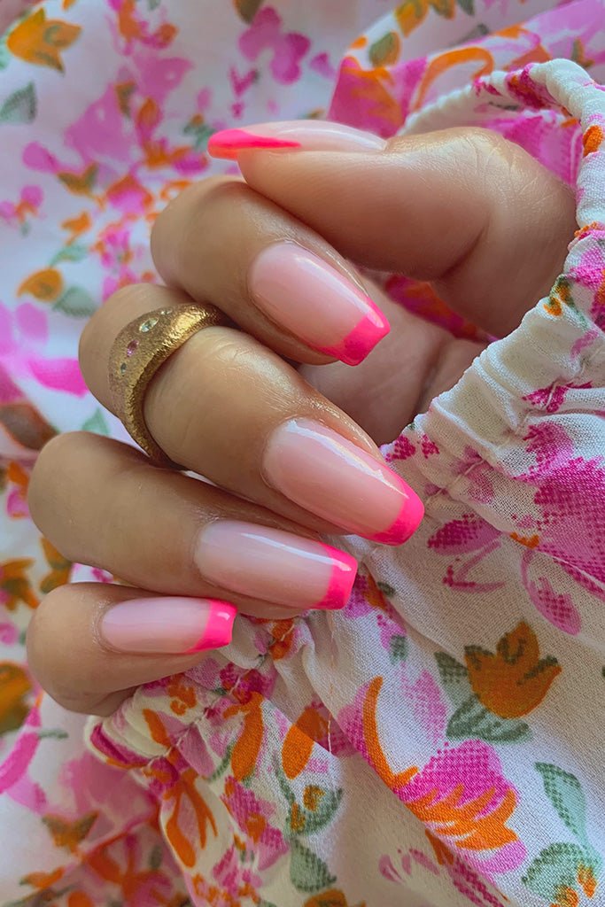 Girly · 17 – Geelilakka Nailsterilta, kuva 3