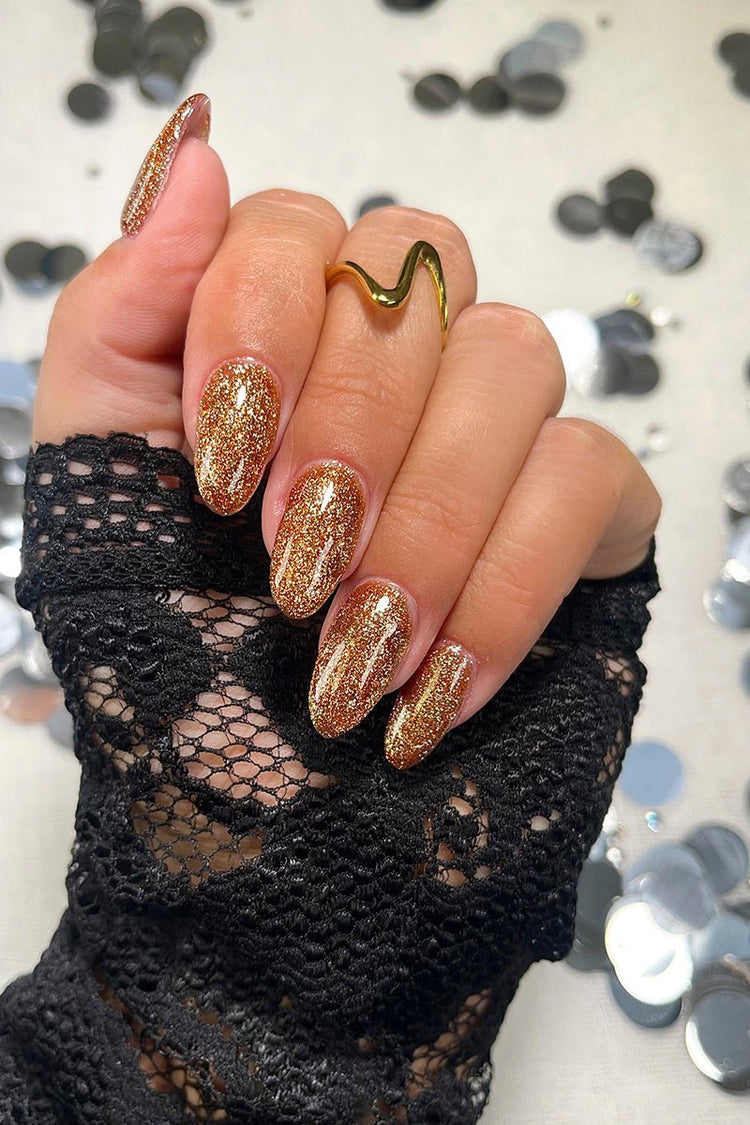 Golden Glitter · 449 – Nestemäinen rakennegeeli Nailsterilta, kuva 3
