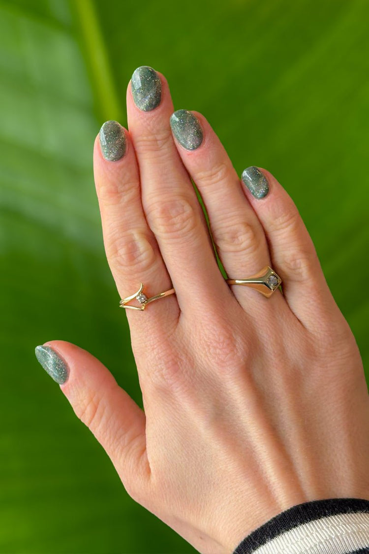 Jungle Spark Cat Eye · 471 – Geelilakka Cat Eye Nailsterilta, kuva 3