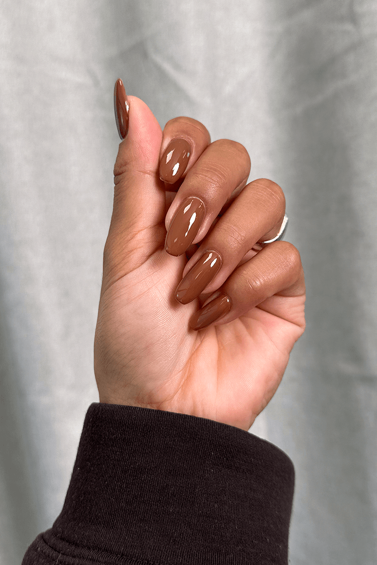 Light Auburn · 493 – Geelilakka Nailsterilta, kuva 3