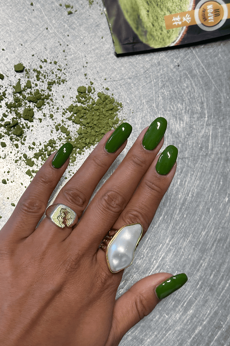 Matcha Tea · 485 – Geelilakka Nailsterilta, kuva 3