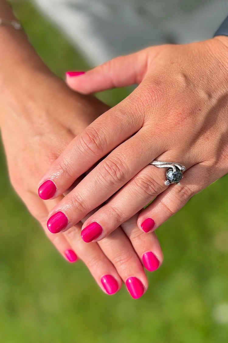 Moment Of Bliss · 128 – Geelilakka Nailsterilta, kuva 3