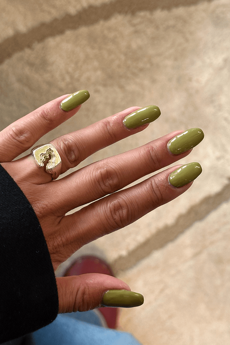 Olive · 486 – Geelilakka Nailsterilta, kuva 3