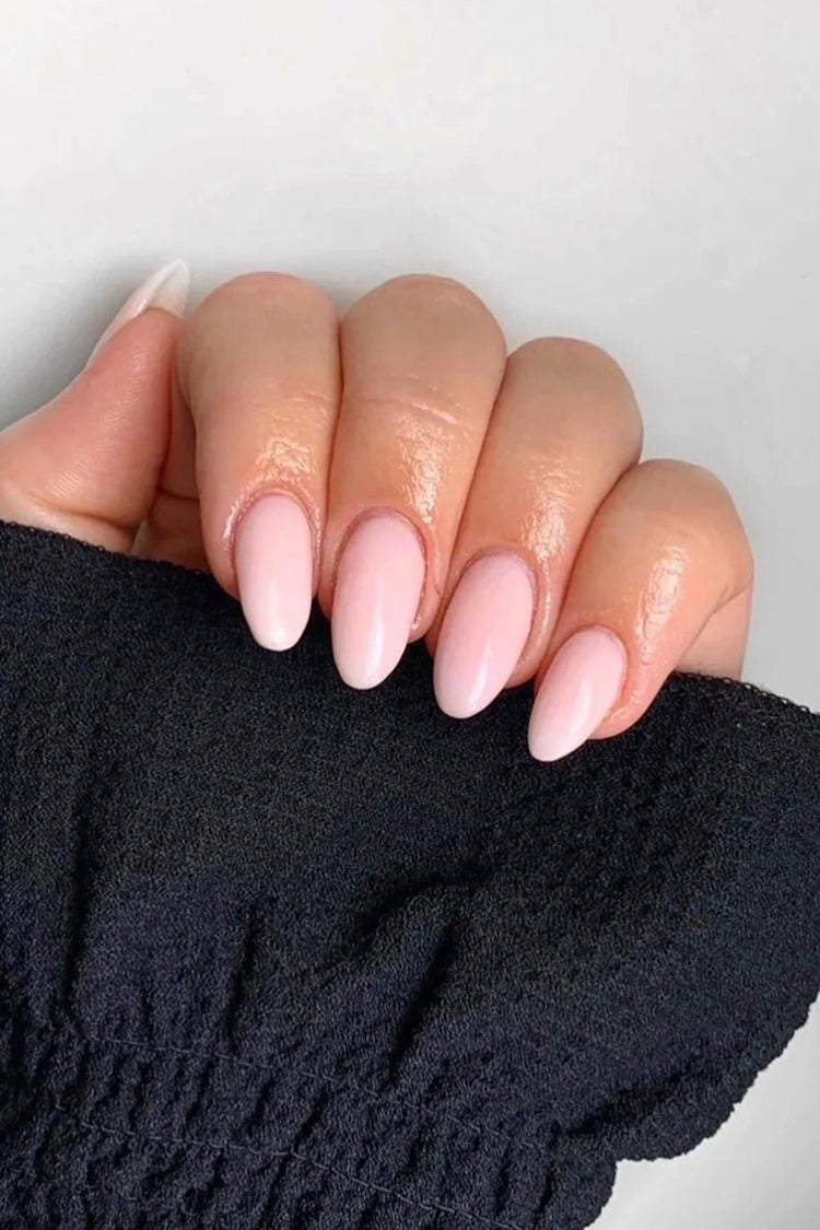 Pretty Please · 116 – Geelilakka Nailsterilta, kuva 3