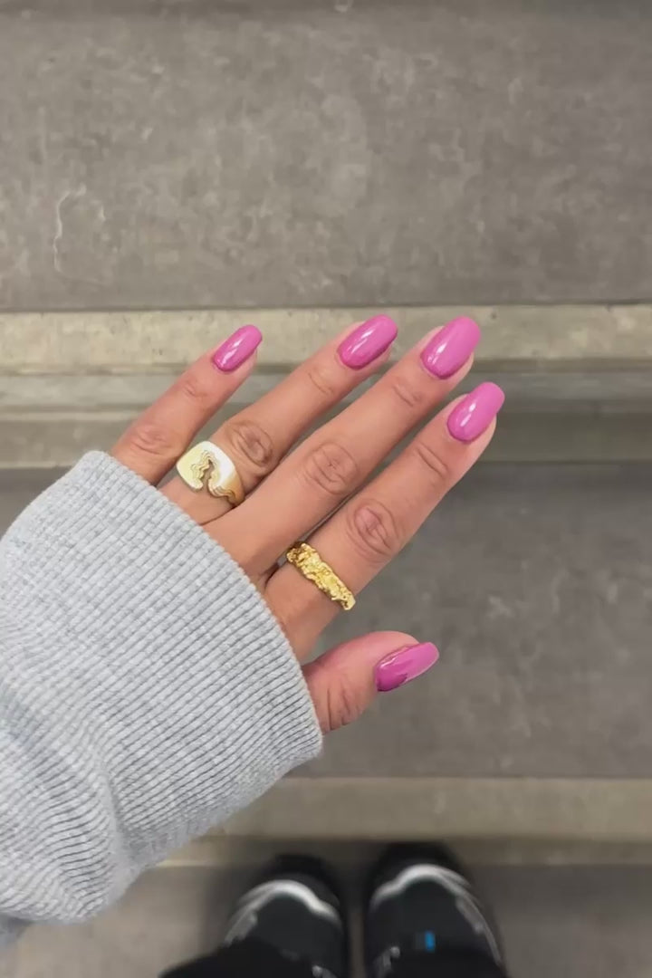 Dusty Fuchsia · 523 – Gel Polish by Nailster, video 2