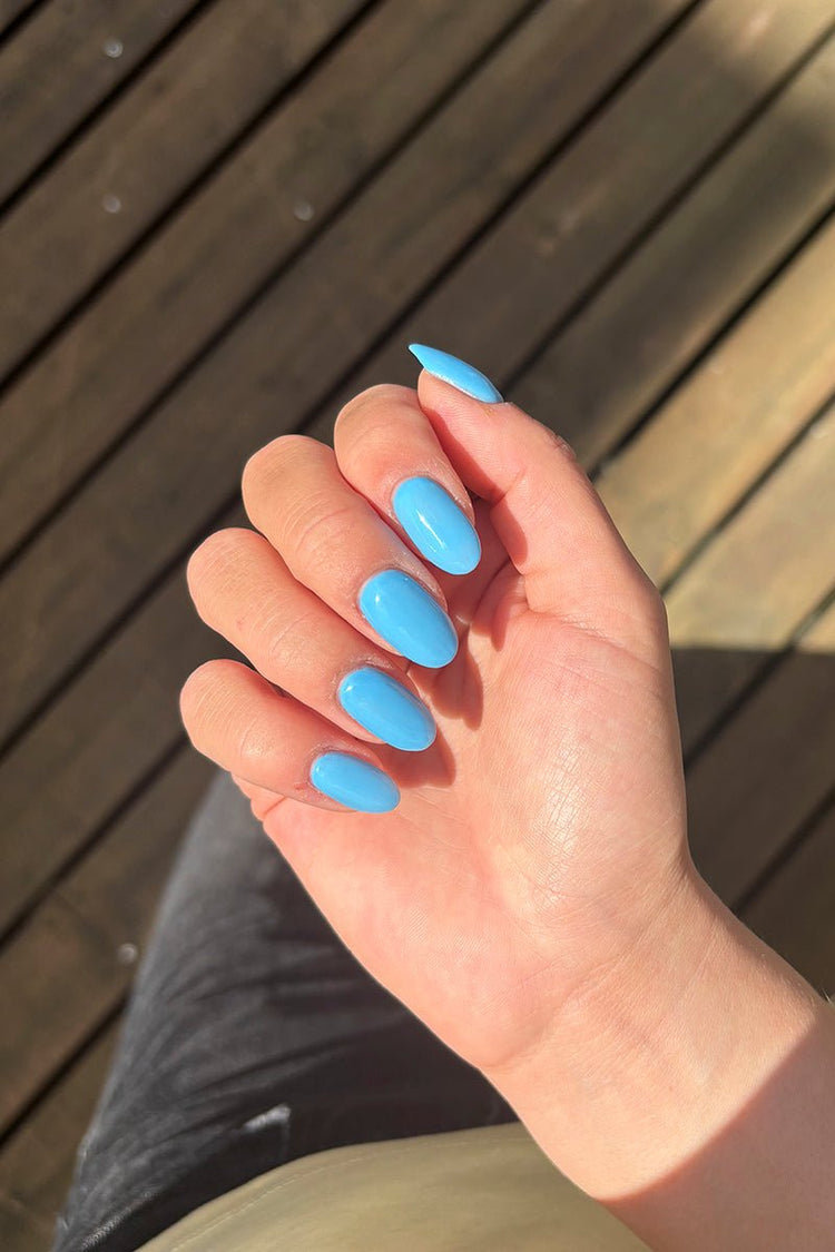 Pyjamas Blue · 412 – Geelilakka Nailsterilta, kuva 3