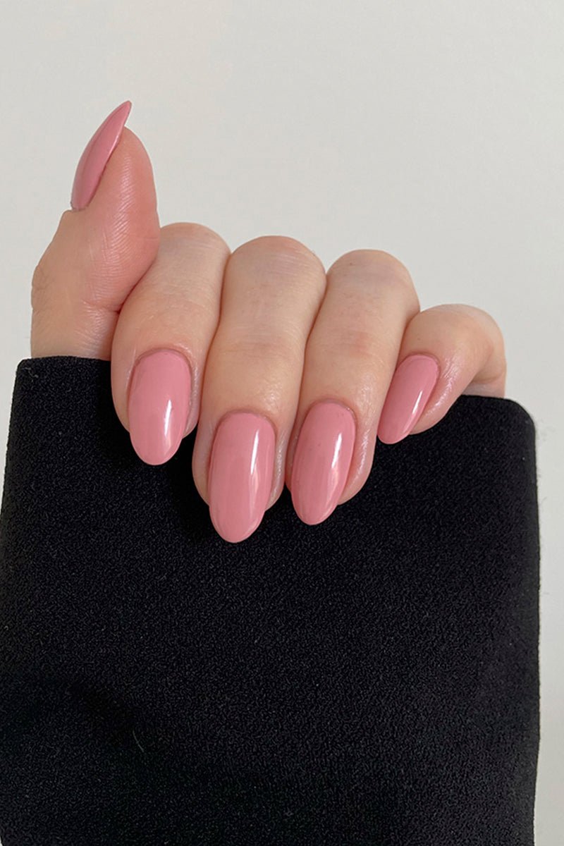 Rose Sand  · 127 – Geelilakka Nailsterilta, kuva 4