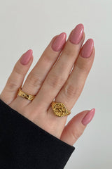 Rose Sand  · 127 – Geelilakka Nailsterilta, kuva 3