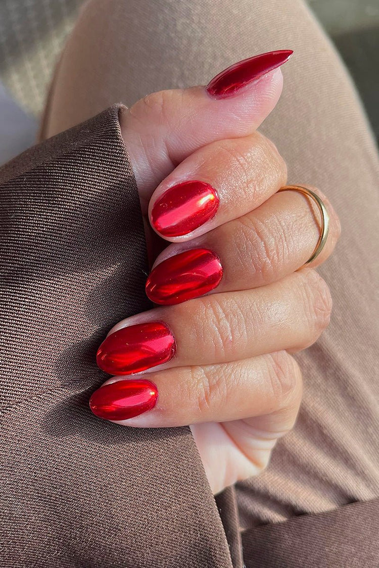 Ruby Radiance – Geelilakkalook Nailsterilta