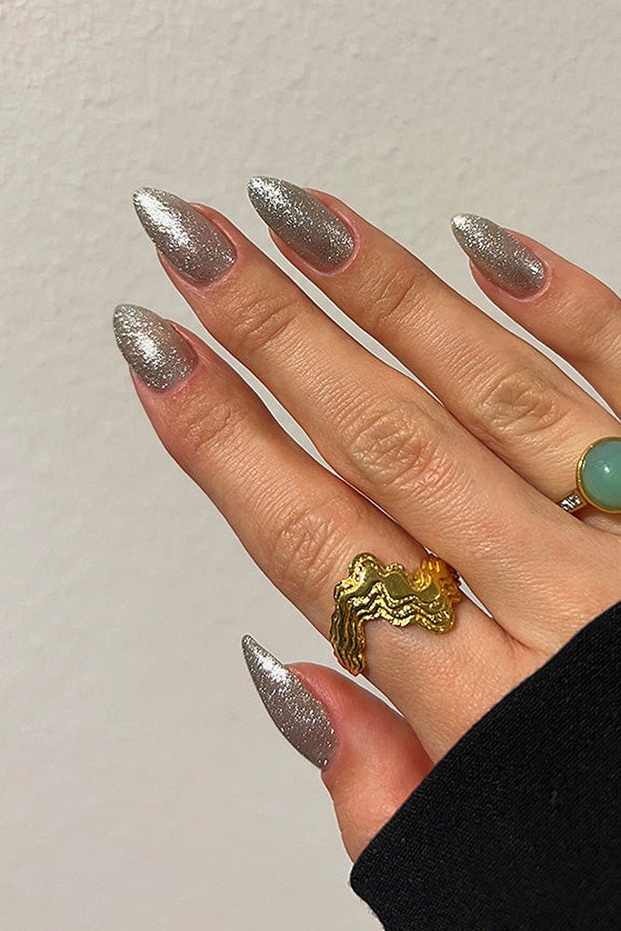 Silver Light · 147 – Geelilakka Nailsterilta, kuva 3