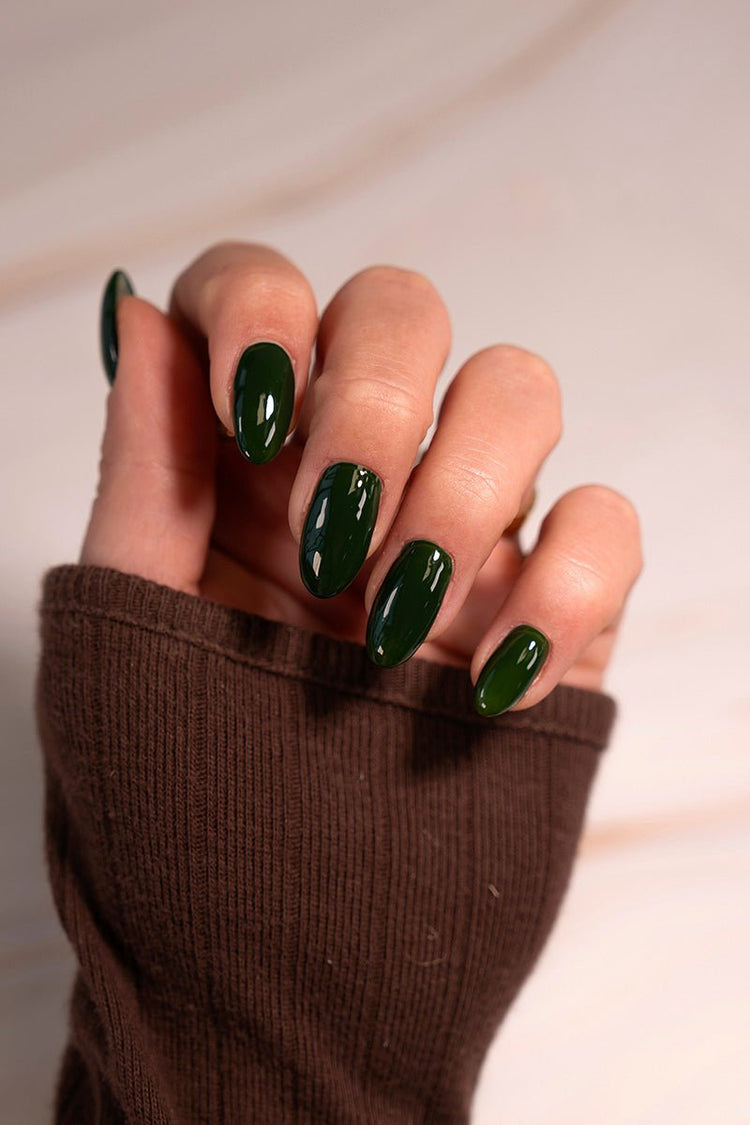Spruce · 438 – Geelilakka Nailsterilta, kuva 3