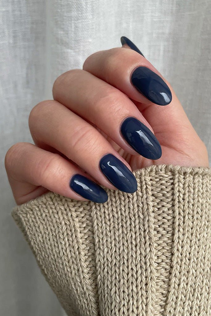 Stormy Grey · 203 – Geelilakka Nailsterilta, kuva 3