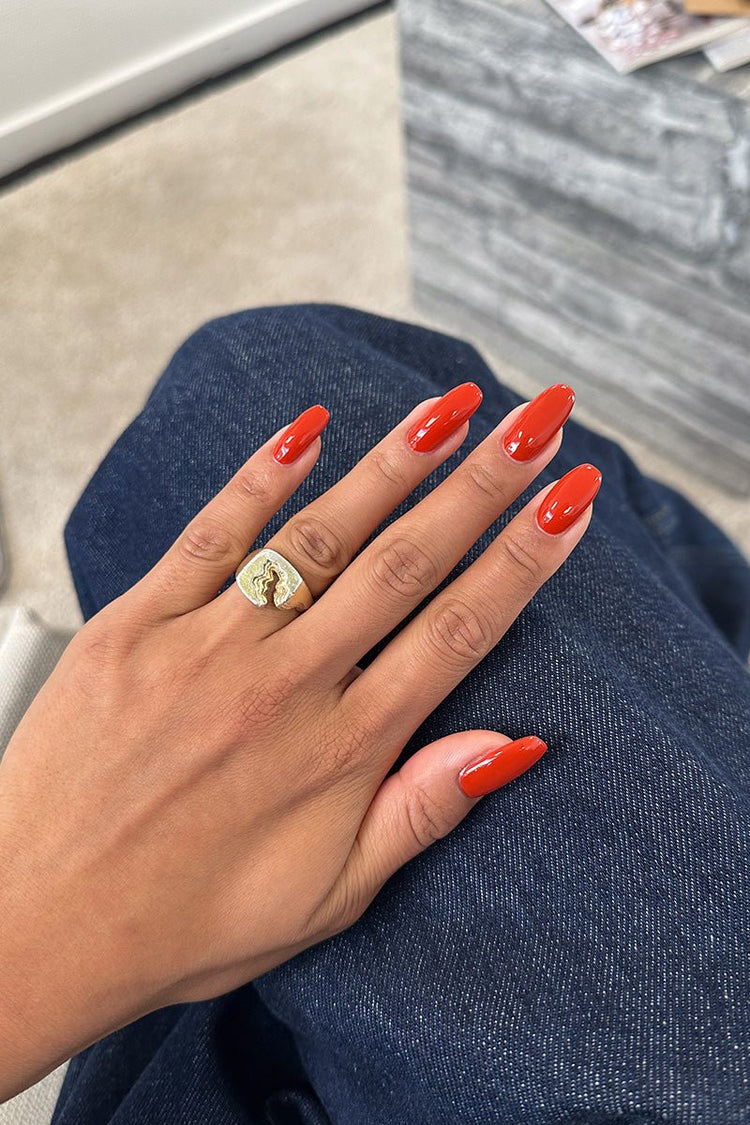 Sunset Flame · 498 – Geelilakka Nailsterilta, kuva 3