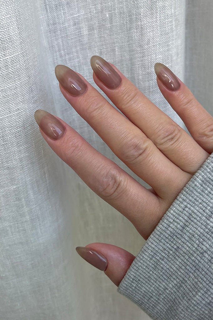 Taupe · 201 – Geelilakka Nailsterilta, kuva 3