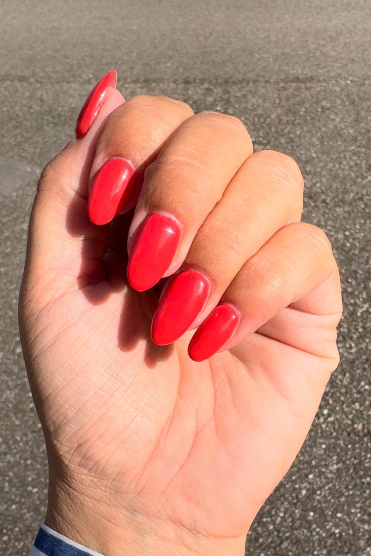 Tinted Love · 13 – Geelilakka Nailsterilta, kuva 3