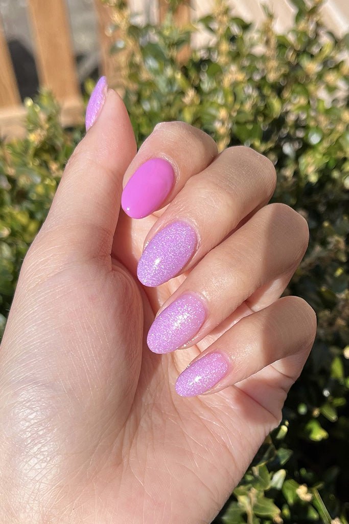 Violet Dream · 155 – Geelilakka Nailsterilta, kuva 3